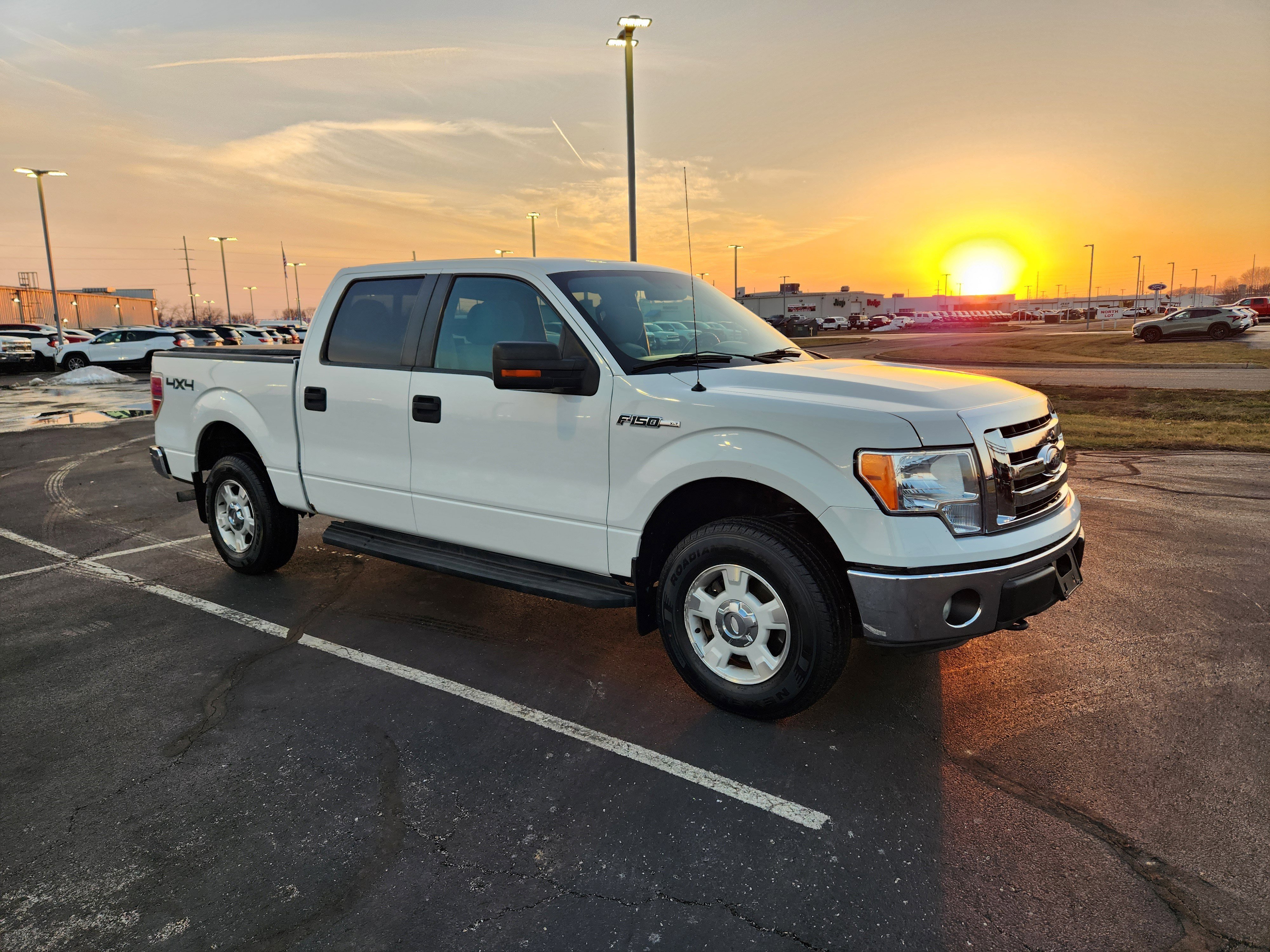Used 2011 Ford F150 XLT w/ XLT Convenience Pkg image 9