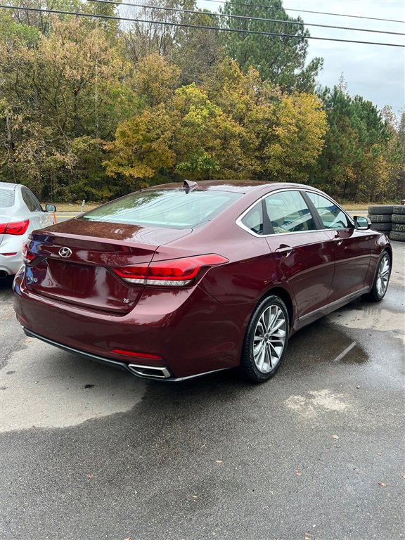 Used 2015 Hyundai Genesis 3.8 image 3