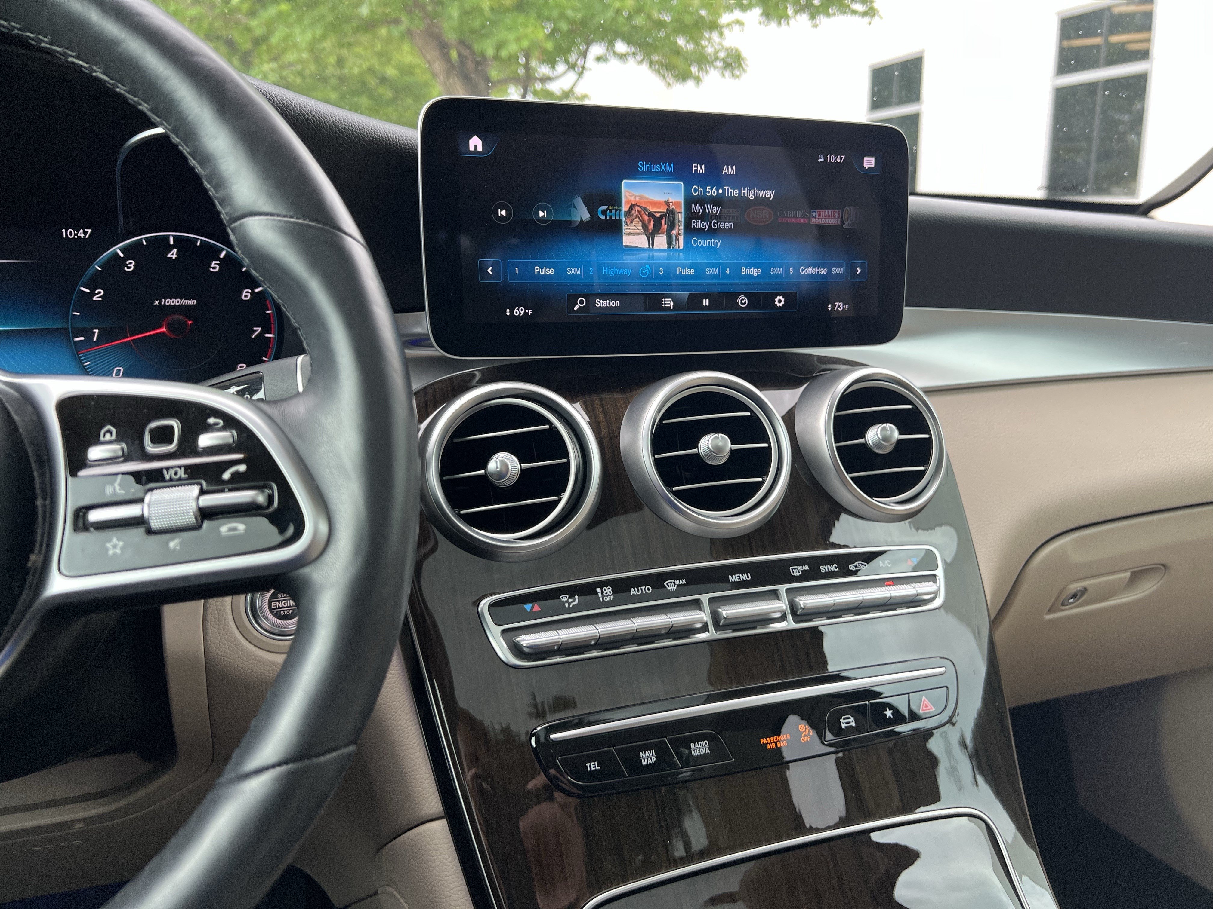 Used 2020 Mercedes-Benz GLC 300 4MATIC image 32