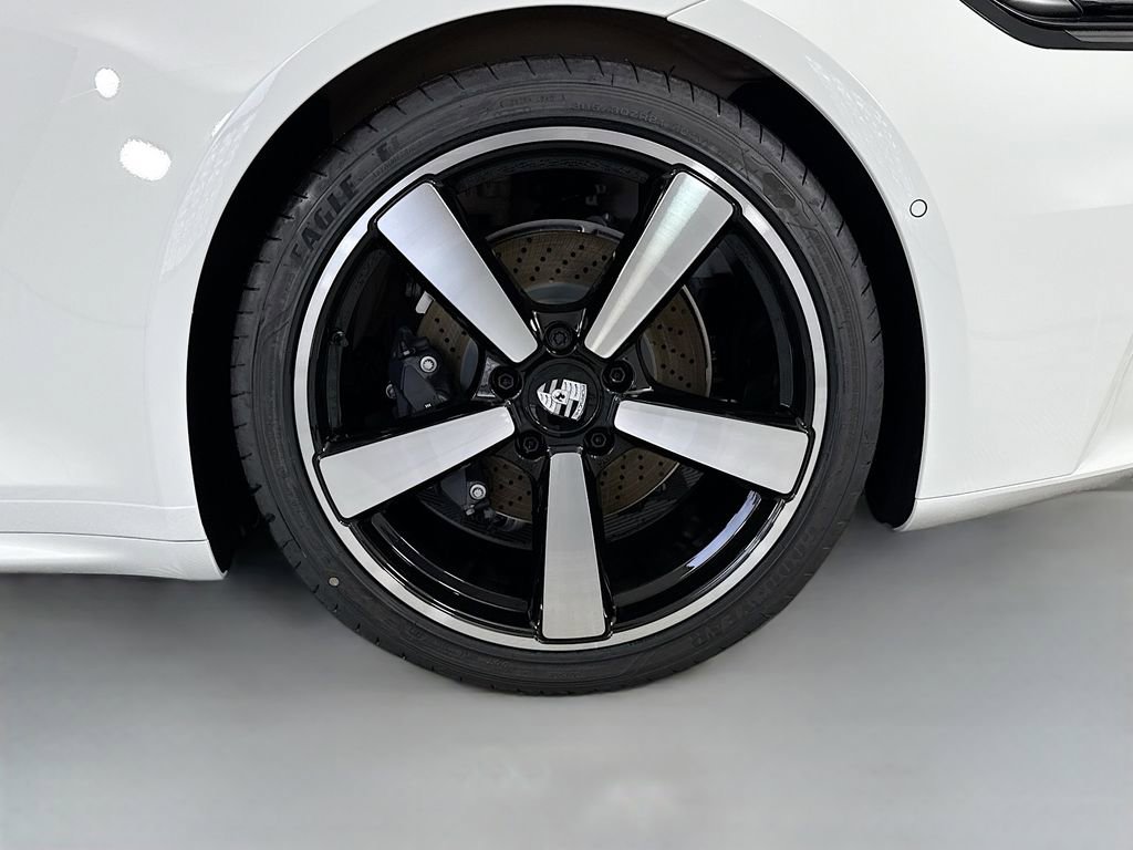 New 2026 Porsche 911 Carrera image 31
