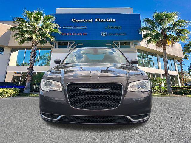 Certified 2022 Chrysler 300 Touring RWD image 3