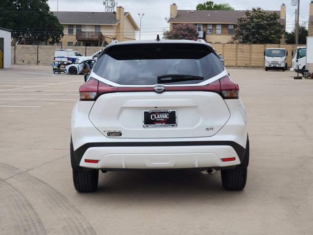 Used 2023 Nissan Kicks SR FWD image 13