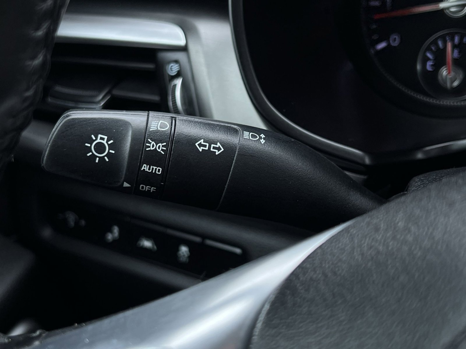 Used 2021 Kia Telluride S AWD/4WD image 35