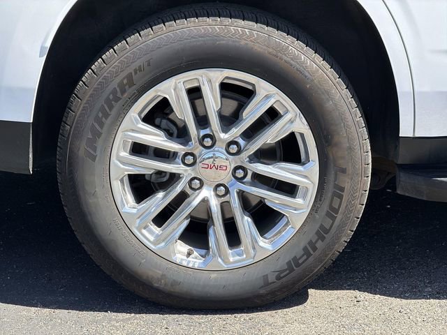 Used 2024 GMC Yukon SLT AWD/4WD image 5