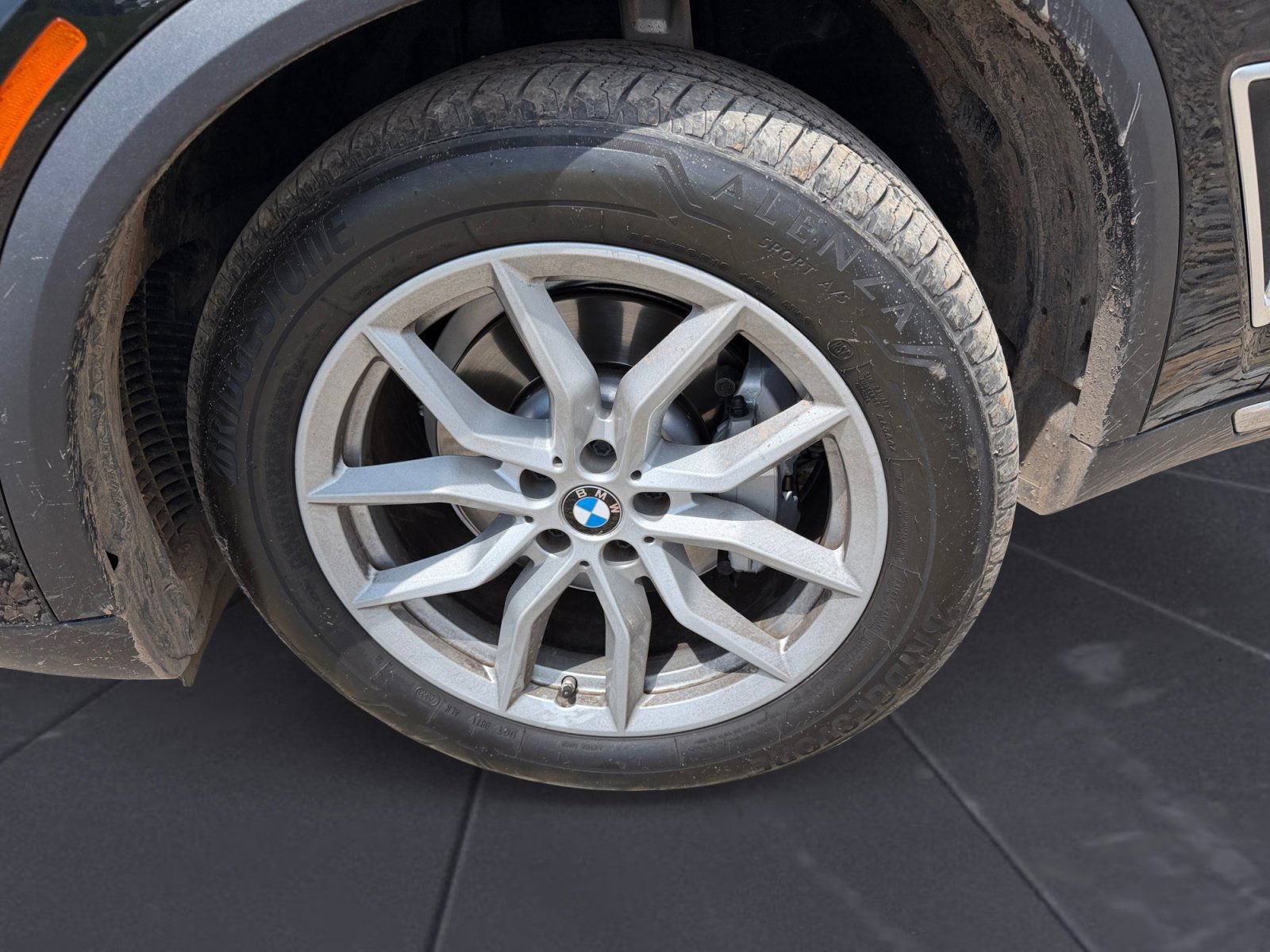 Used 2023 BMW X5 xDrive40i w/ Premium Package AWD/4WD image 14