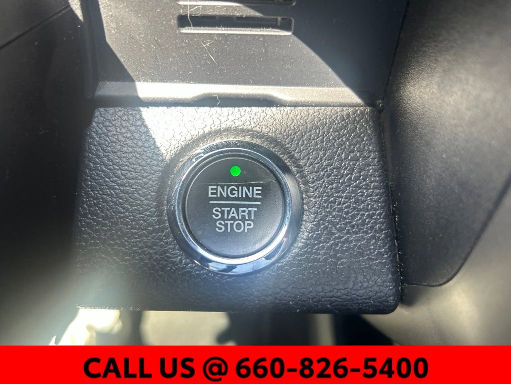 Used 2018 Ford Expedition Max XLT w/ Equipment Group 202A AWD/4WD image 22