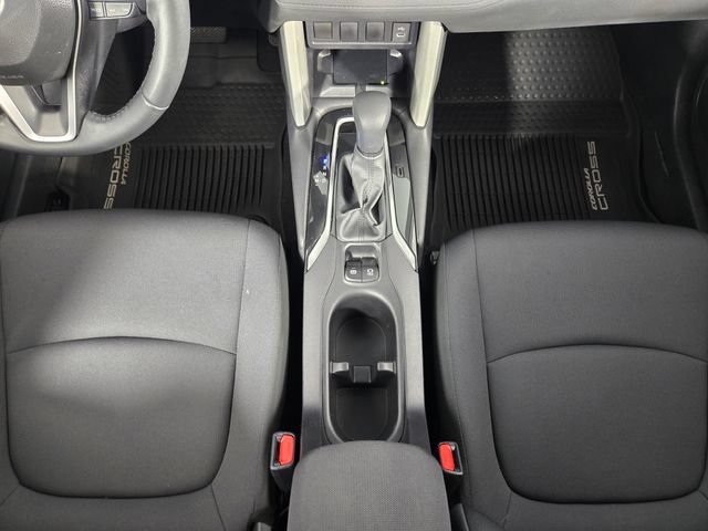 Used 2025 Toyota Corolla Cross LE FWD image 22