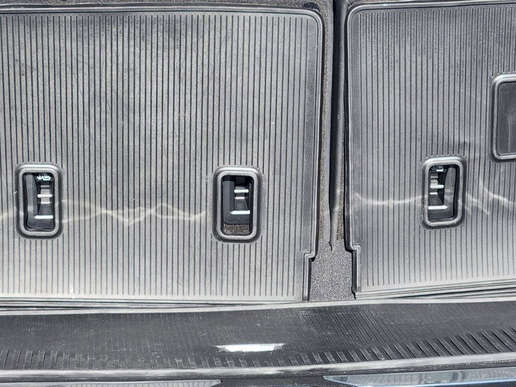 Used 2023 Cadillac Escalade V w/ LPO, ONYX Package image 20