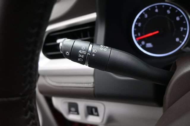 Used 2018 GMC Acadia SLT FWD image 28