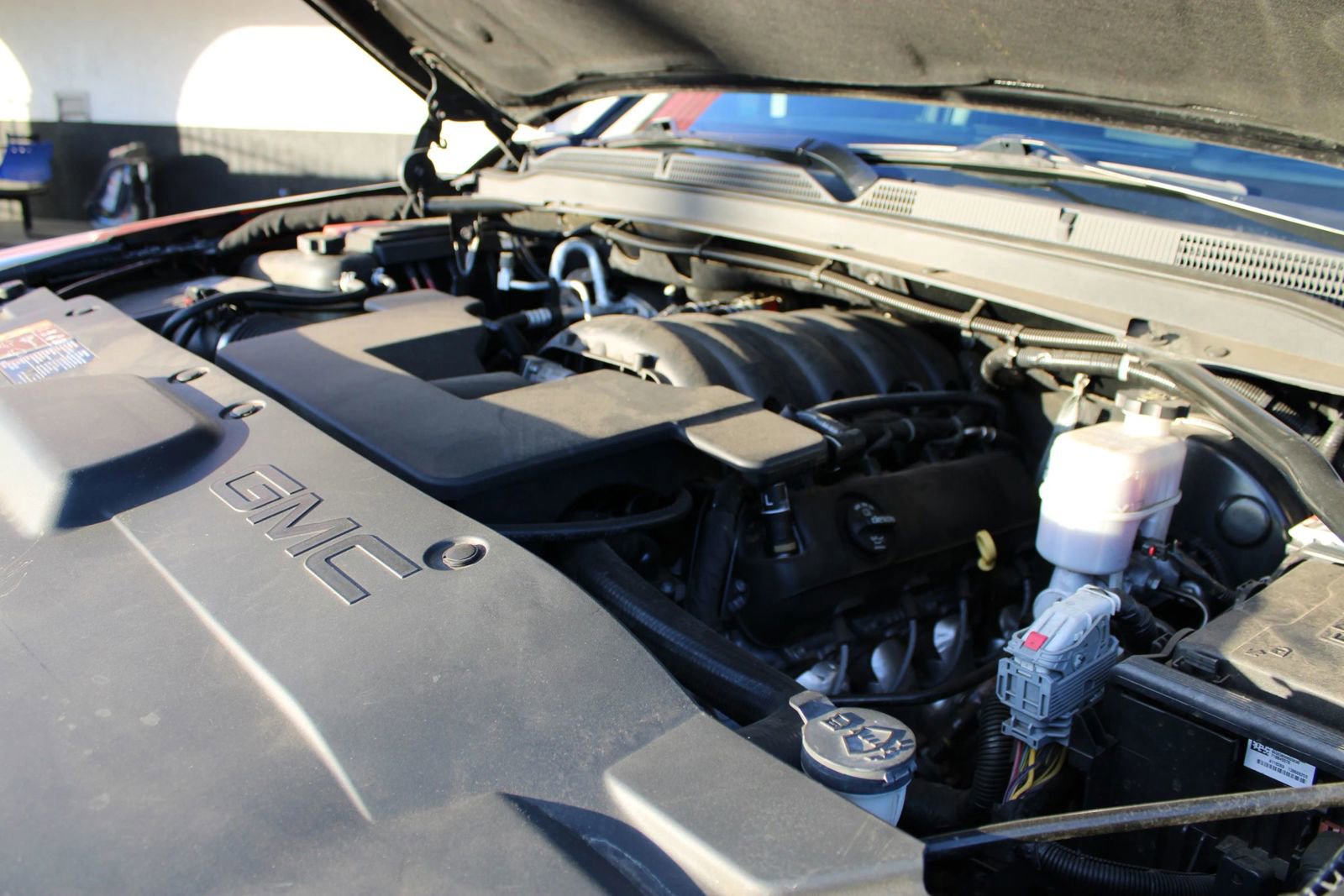 Used 2019 GMC Yukon XL SLT w/ Graphite Performance Edition image 26