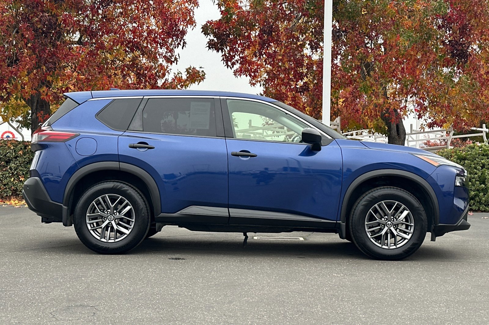 Certified 2021 Nissan Rogue S image 3