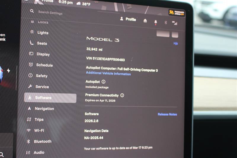 Used 2023 Tesla Model 3 Standard Range RWD image 19