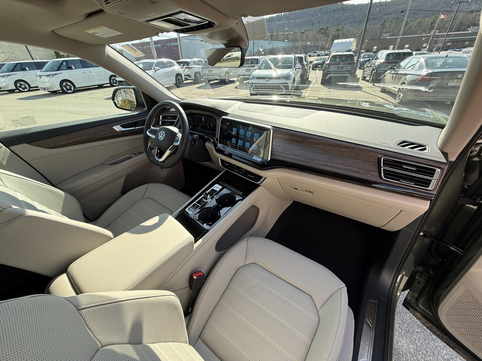 New 2026 Volkswagen Atlas SEL image 28