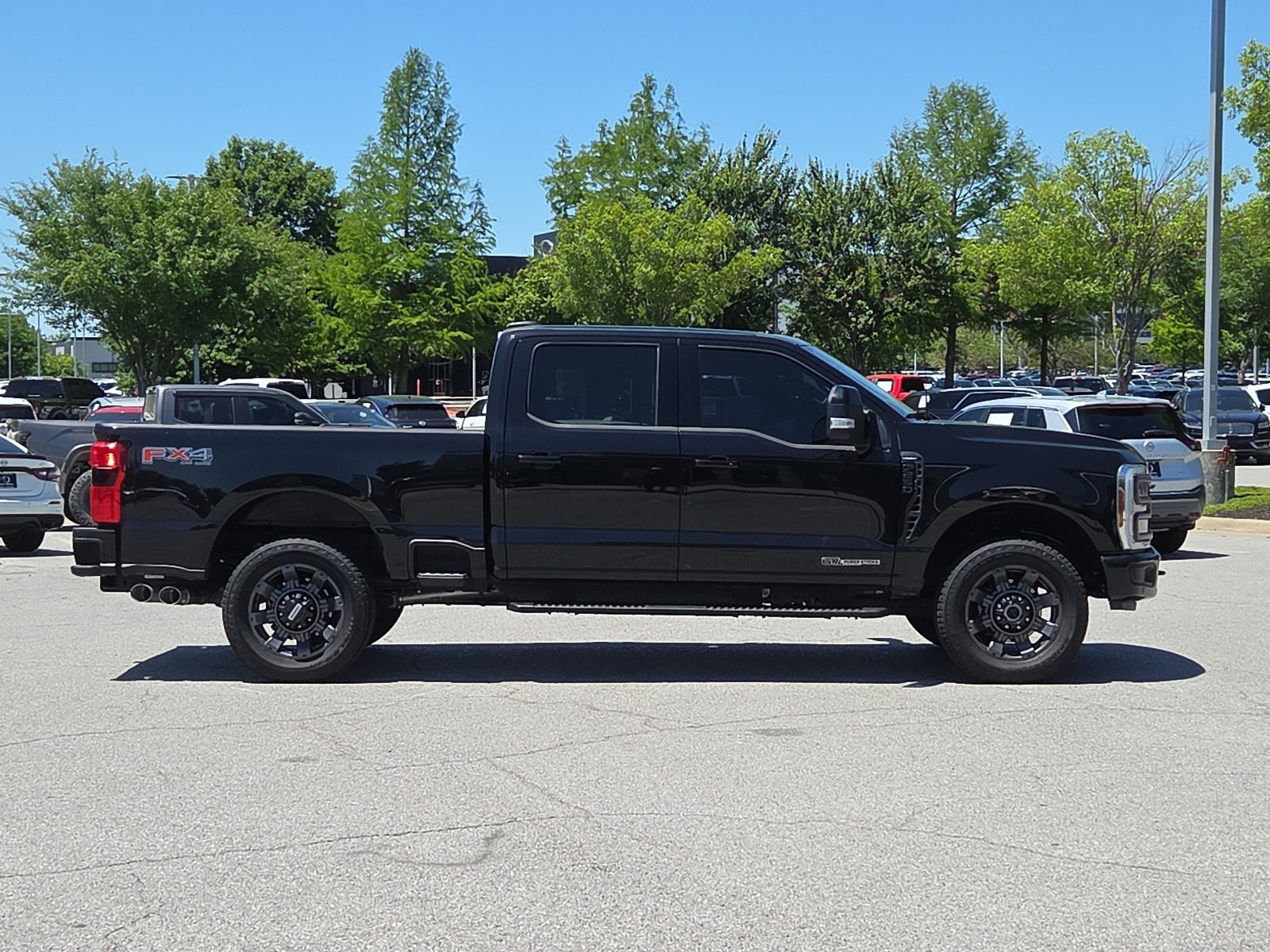 Used 2024 Ford F250 Lariat w/ Lariat Ultimate Package AWD/4WD image 6