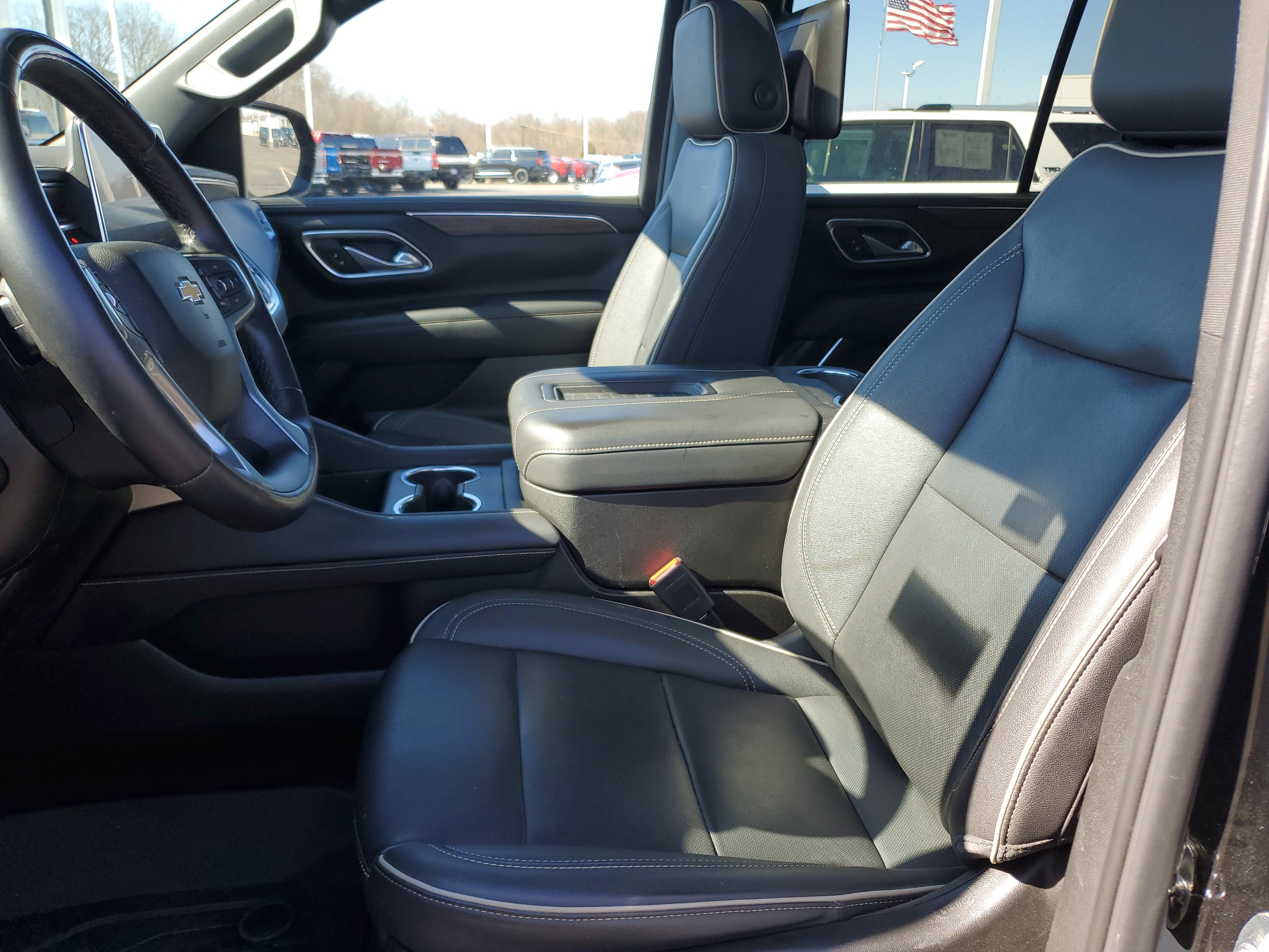 Used 2023 Chevrolet Tahoe Premier w/ Advanced Technology Package image 26