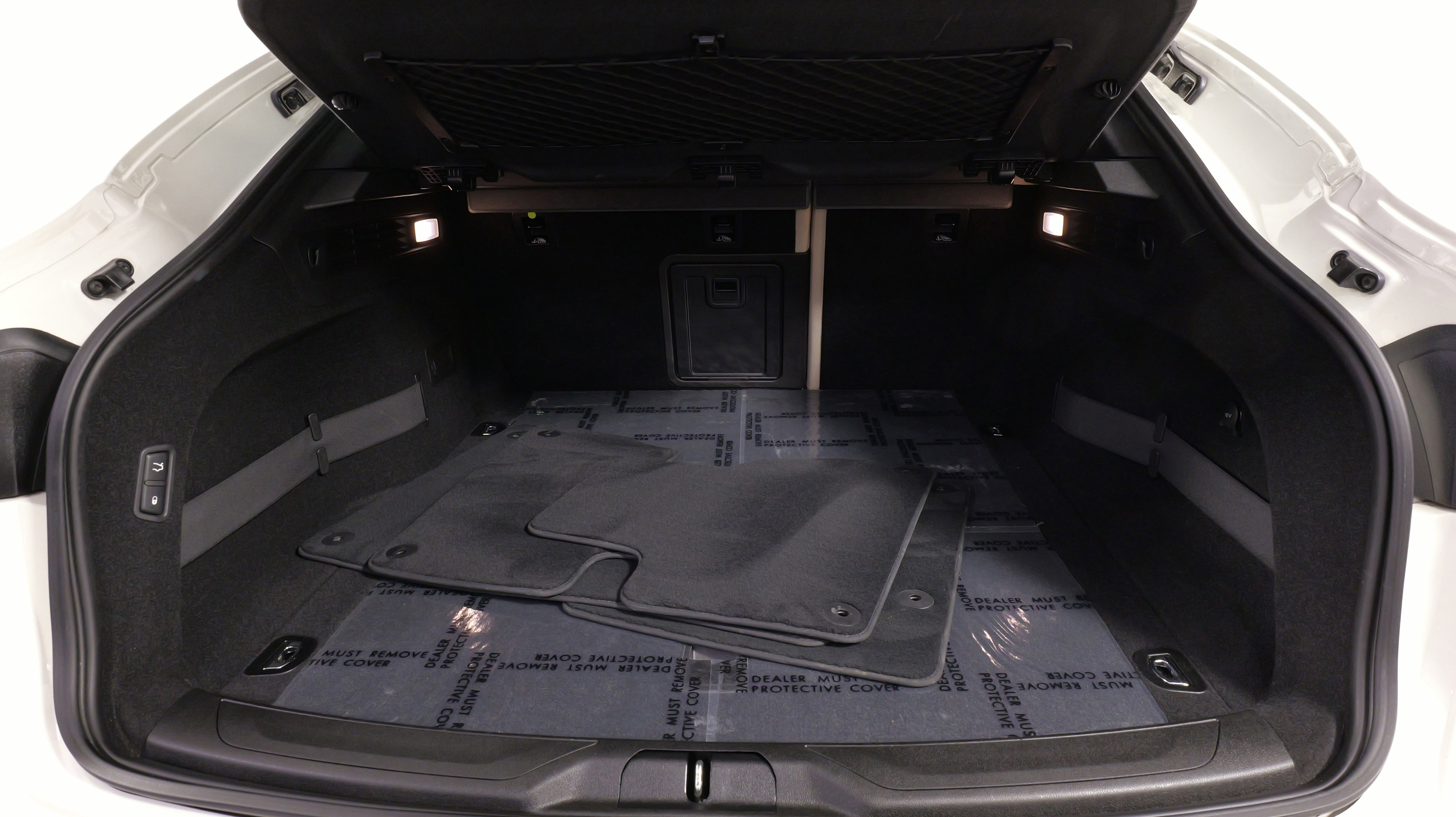 Used 2018 Maserati Levante image 59