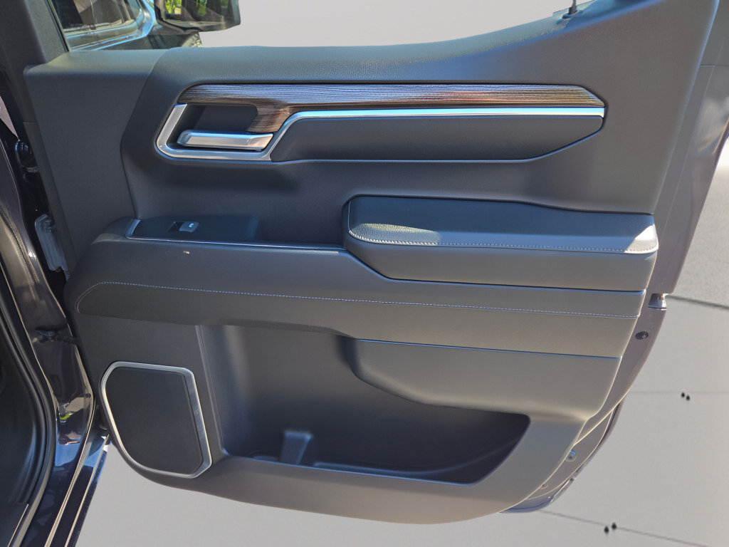 Certified 2023 Chevrolet Silverado 1500 LT AWD/4WD image 17