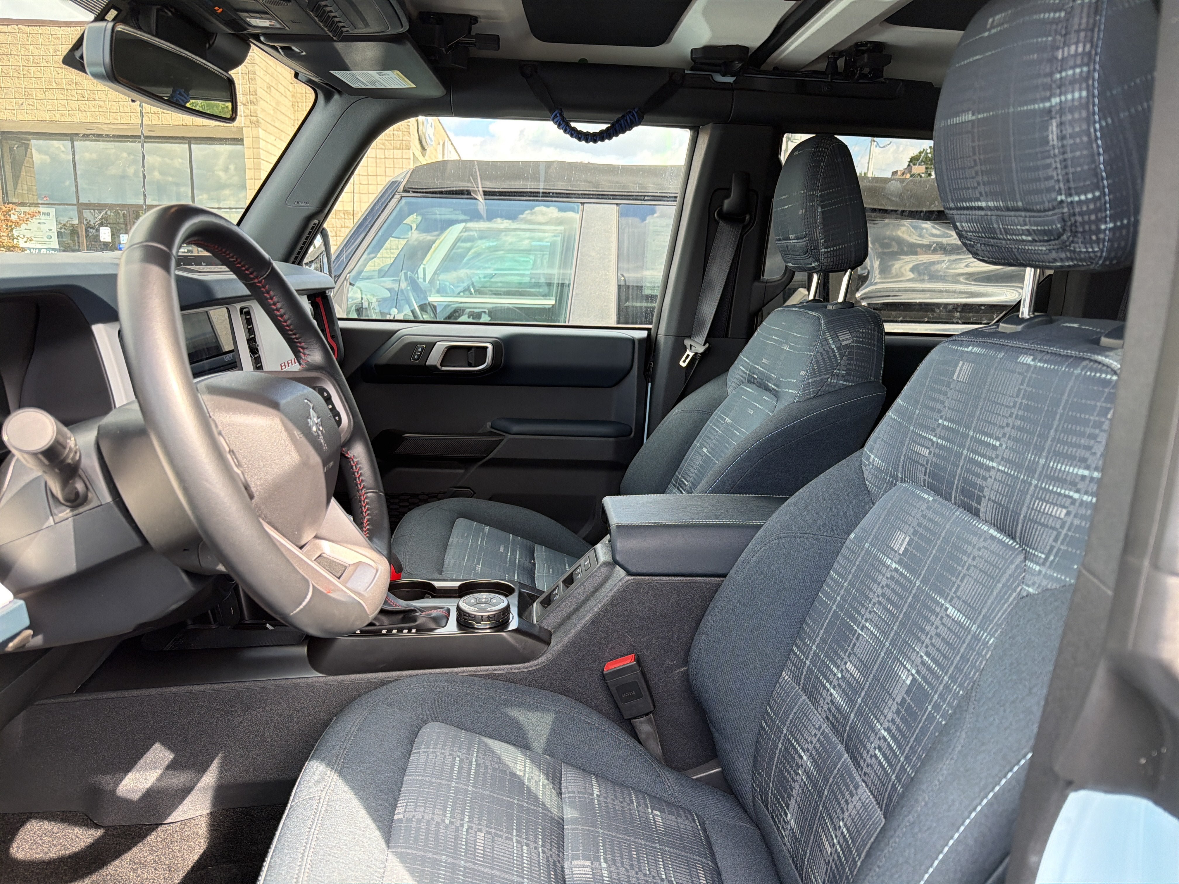 Used 2025 Ford Bronco Heritage Edition AWD/4WD image 8
