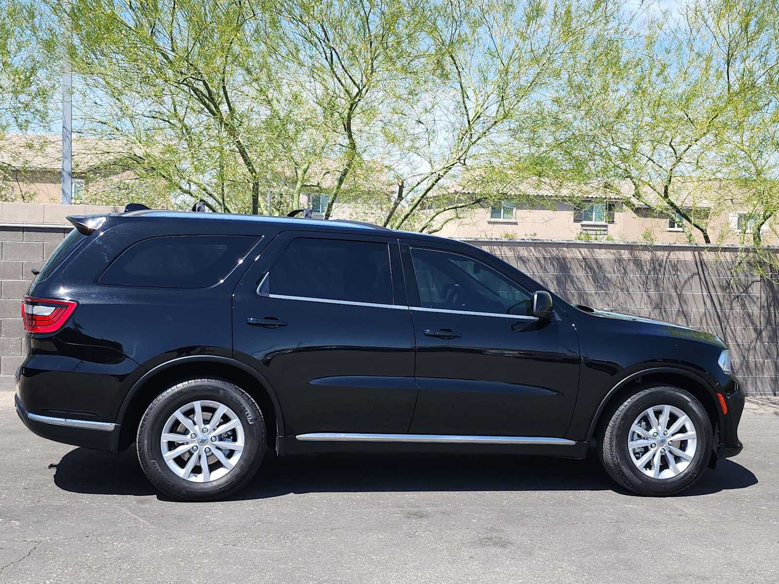 Used 2023 Dodge Durango SXT Launch Edition RWD image 9