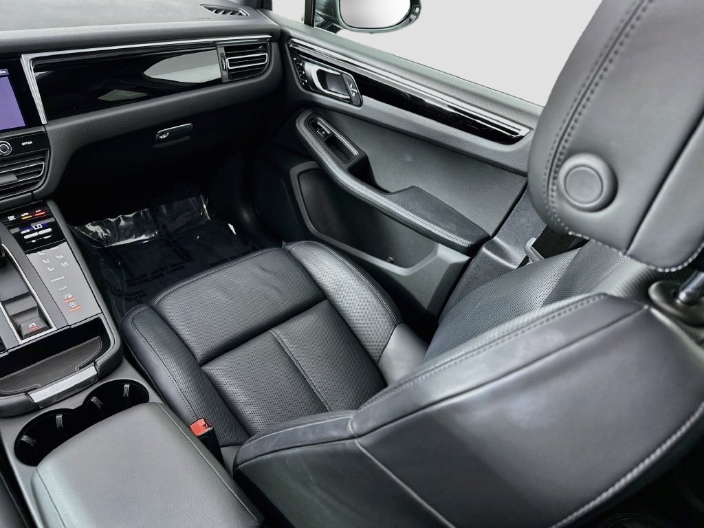 Certified 2023 Porsche Macan S AWD/4WD image 26