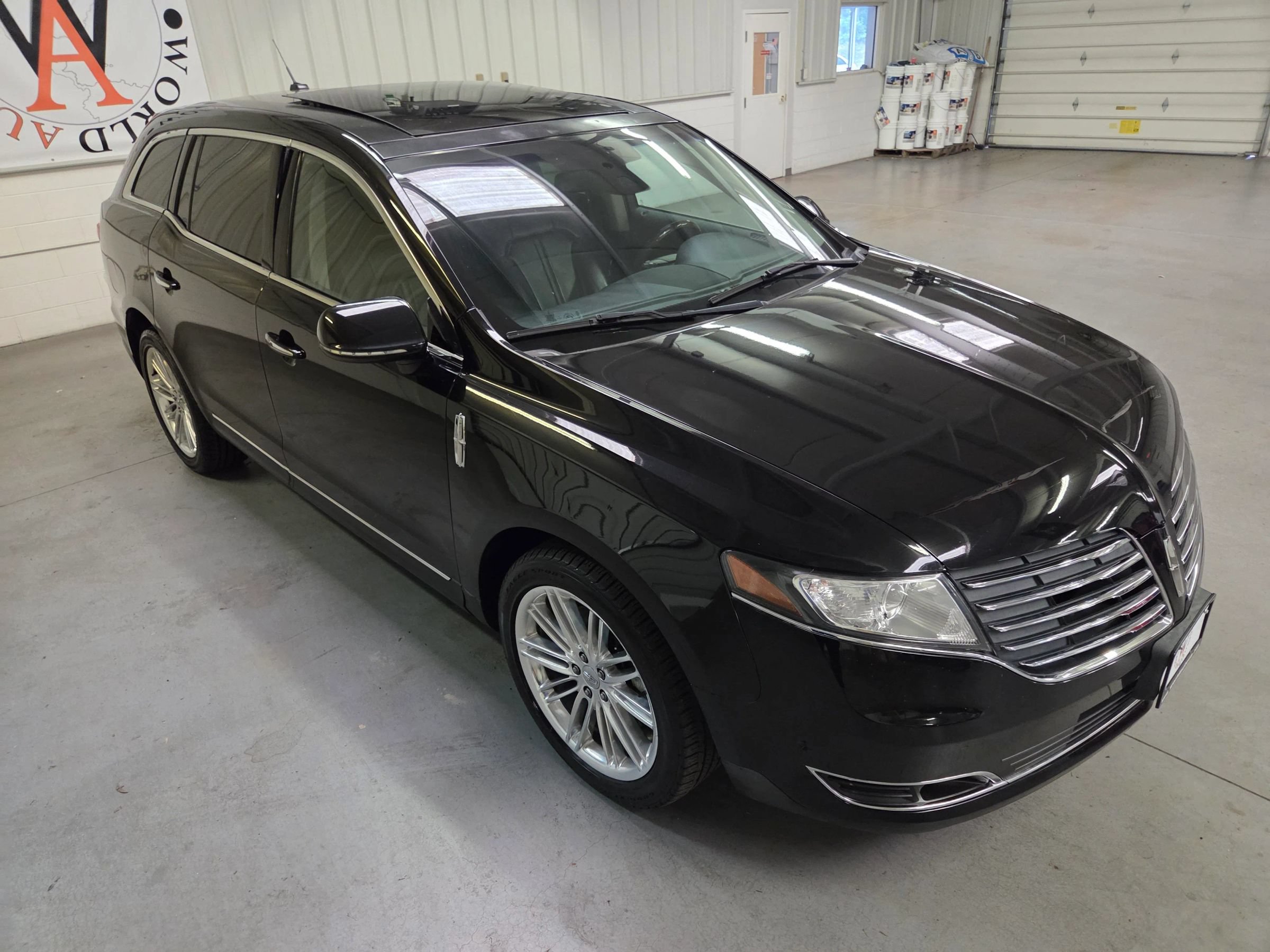 Used 2019 Lincoln MKT AWD image 11