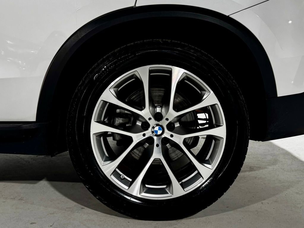 Used 2023 BMW X5 xDrive40i w/ Premium Package image 30