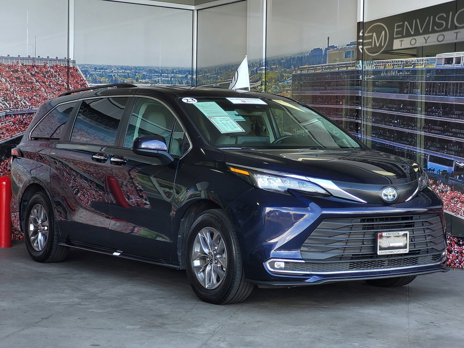 Used 2023 Toyota Sienna XLE