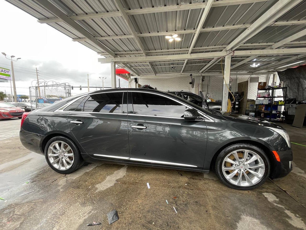 Used 2014 Cadillac XTS Luxury w/ Driver Awareness Package AWD/4WD image 17