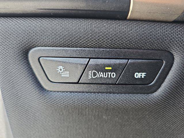 New 2026 BMW iX xDrive60 w/ Premium Package image 26