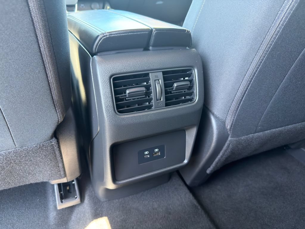 Used 2023 Nissan Rogue SV FWD image 31