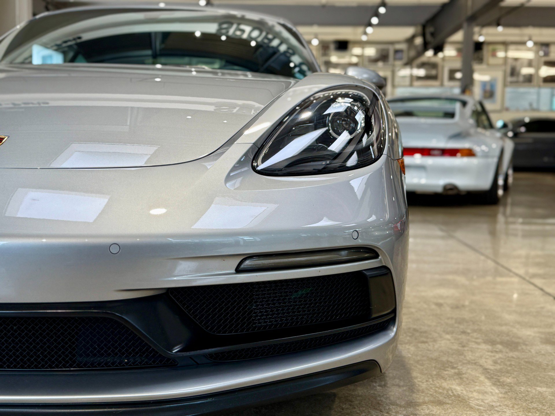 Used 2018 Porsche 718 Cayman GTS image 29