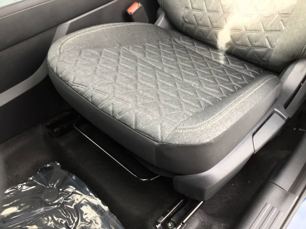 New 2026 Nissan Kicks SV w/ Cold Weather Package image 9