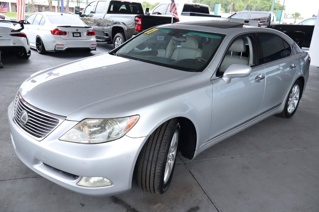 Used 2007 Lexus LS 460 L RWD image 9