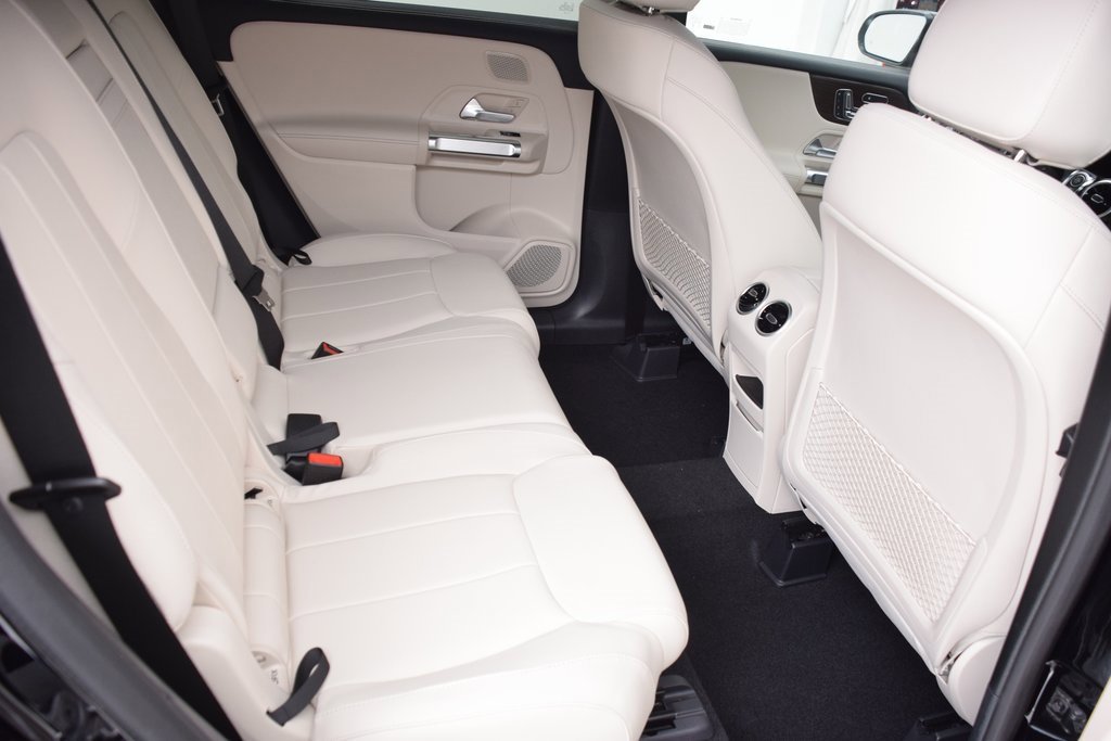 New 2025 Mercedes-Benz GLB 250 image 17