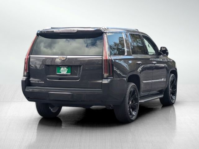 Used 2015 Cadillac Escalade Luxury image 4