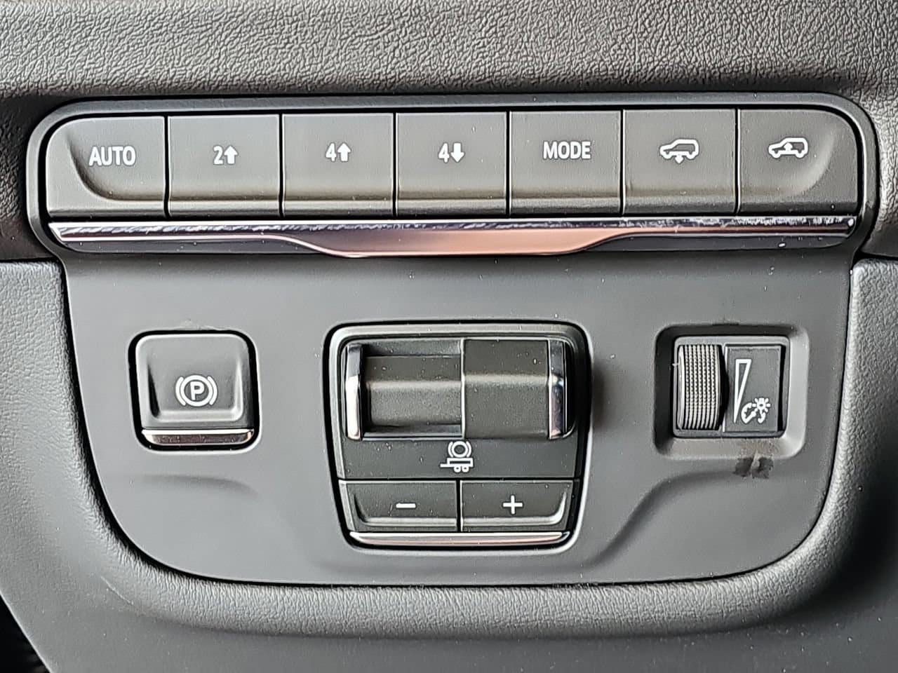 New 2026 Cadillac Escalade Sport w/ Touring Package AWD/4WD image 27