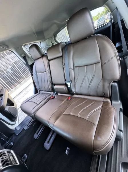Used 2015 INFINITI QX60 Luxe w/ Premium Package AWD/4WD image 19
