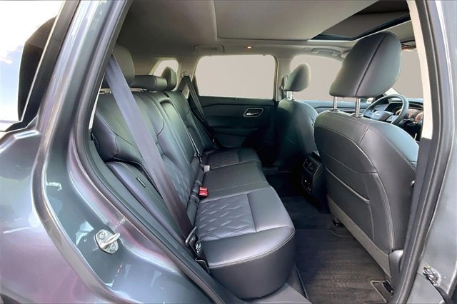 Certified 2025 Nissan Rogue Platinum w/ Platinum Premium Package image 25