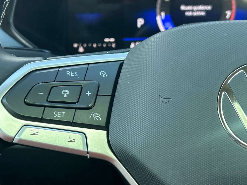 Used 2024 Volkswagen Taos SE image 23