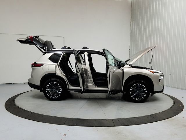 New 2026 Nissan Rogue Platinum w/ Platinum Premium Package image 16