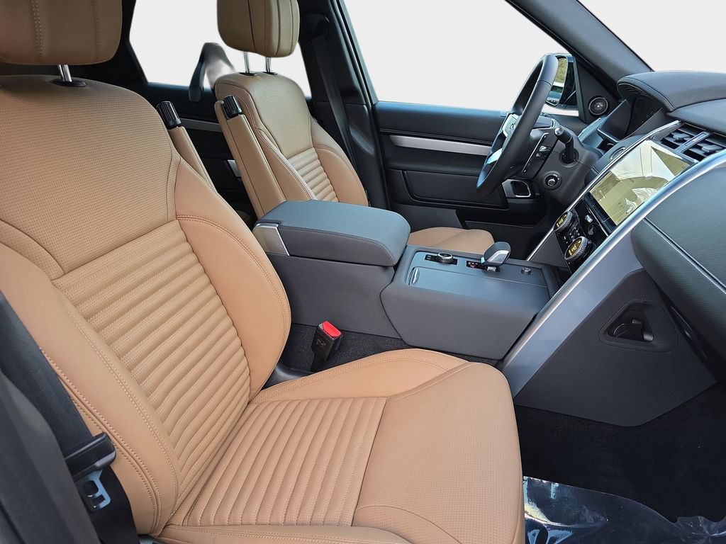 New 2026 Land Rover Discovery Limited Edition AWD/4WD image 10