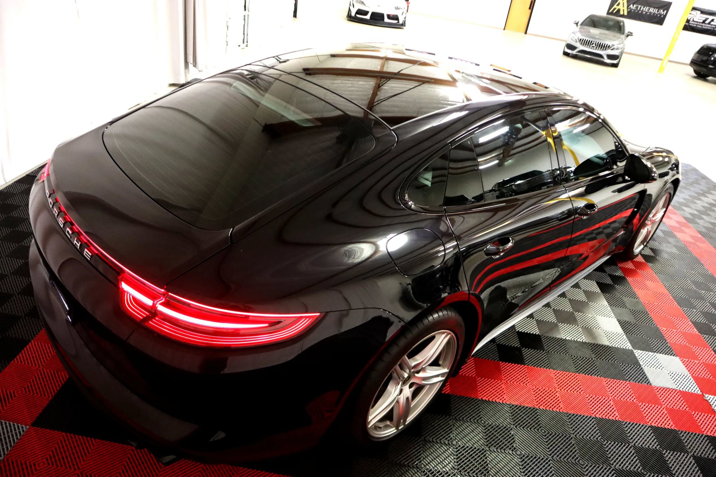 Used 2019 Porsche Panamera w/ Premium Package Plus RWD image 10