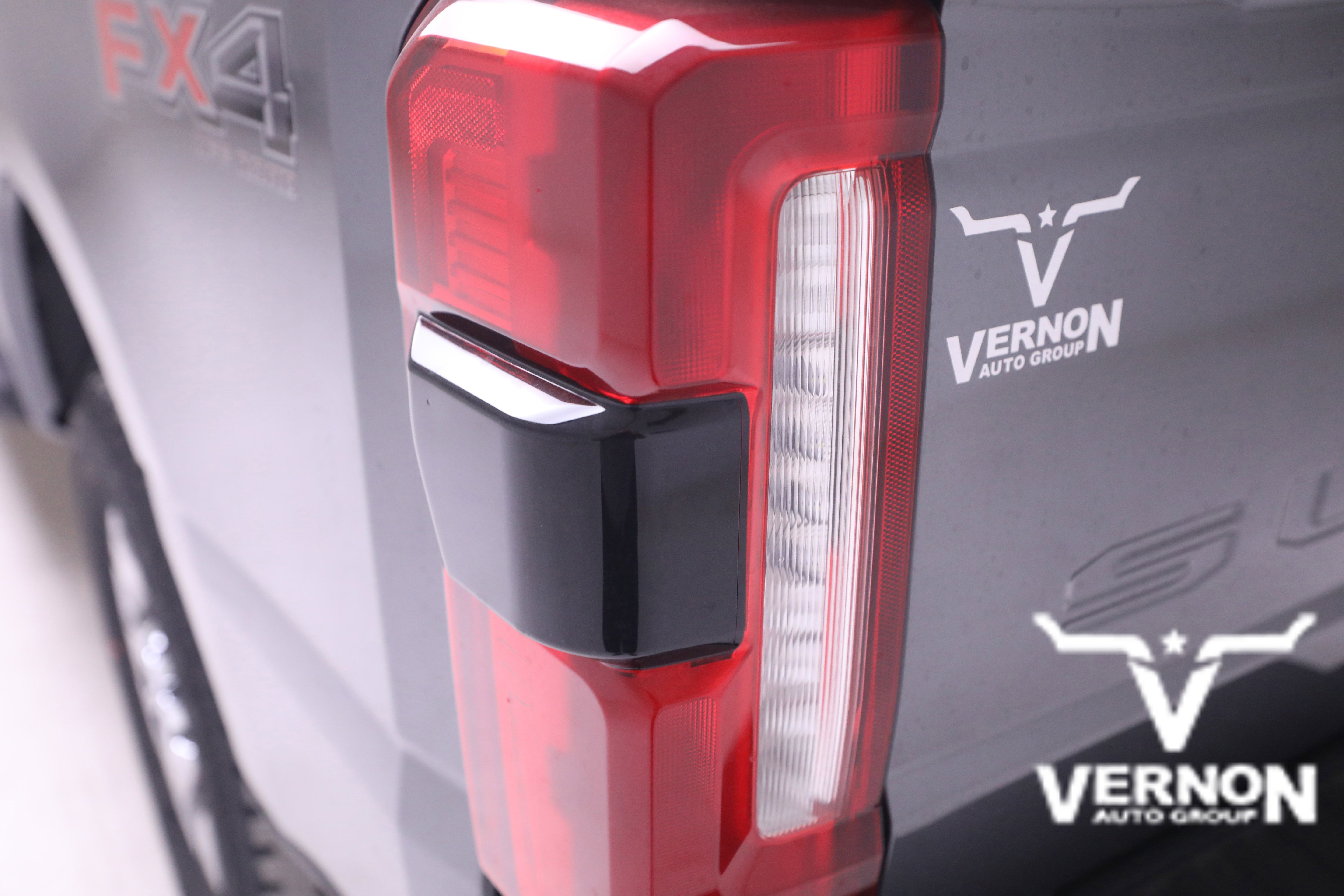 New 2026 Ford F250 Lariat w/ Chrome Package image 43