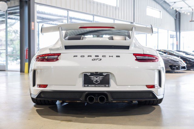 Used 2018 Porsche 911 GT3 RWD image 5