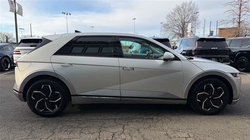 Used 2024 Hyundai Ioniq 5 Limited image 6