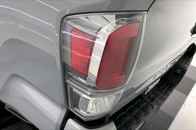 Used 2021 Toyota Tacoma TRD Sport image 30