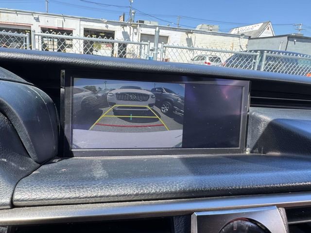 Used 2018 Lexus IS 300 F Sport w/ F Sport Package AWD/4WD image 29