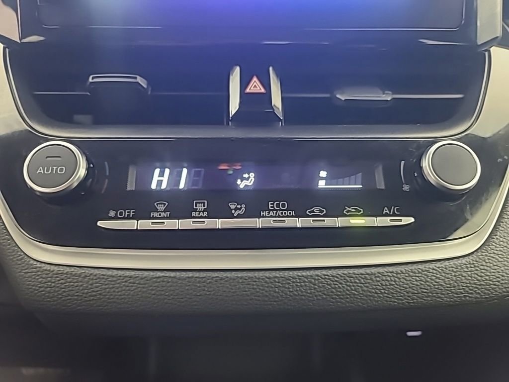 Used 2025 Toyota Corolla LE image 34