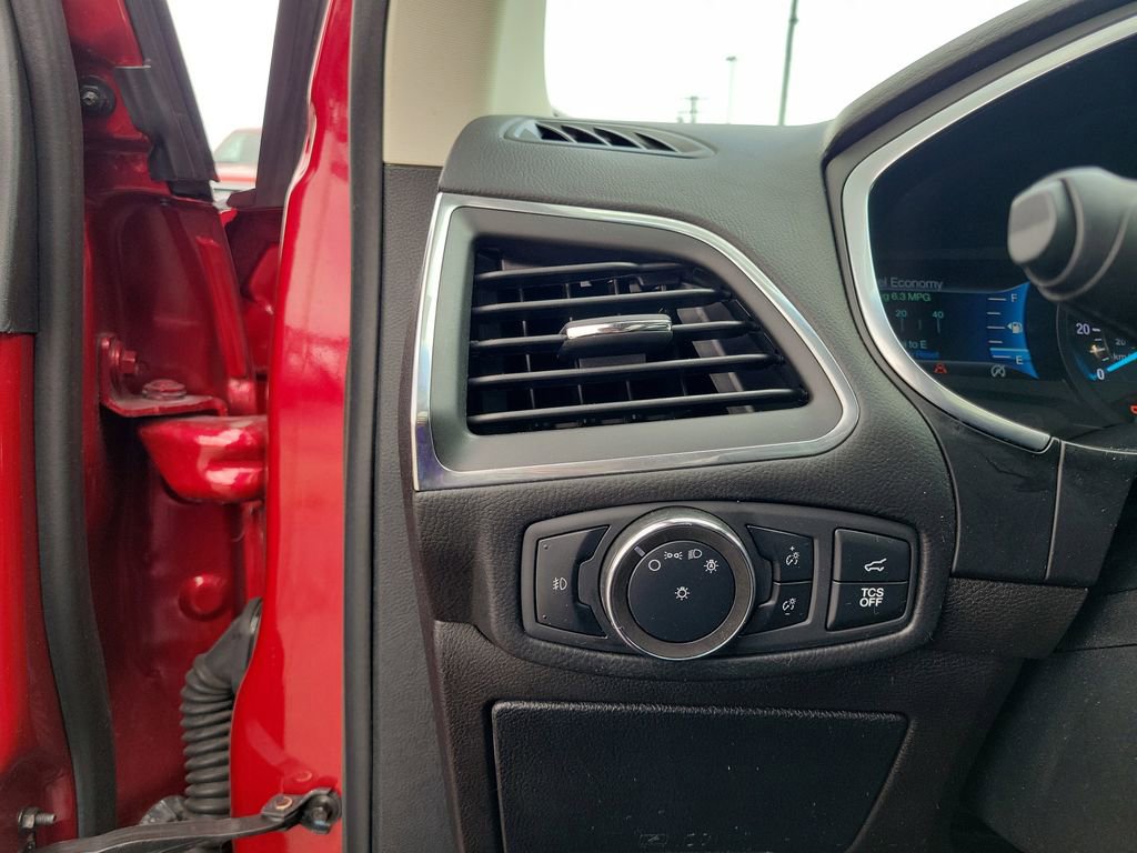 Certified 2020 Ford Edge Titanium image 22