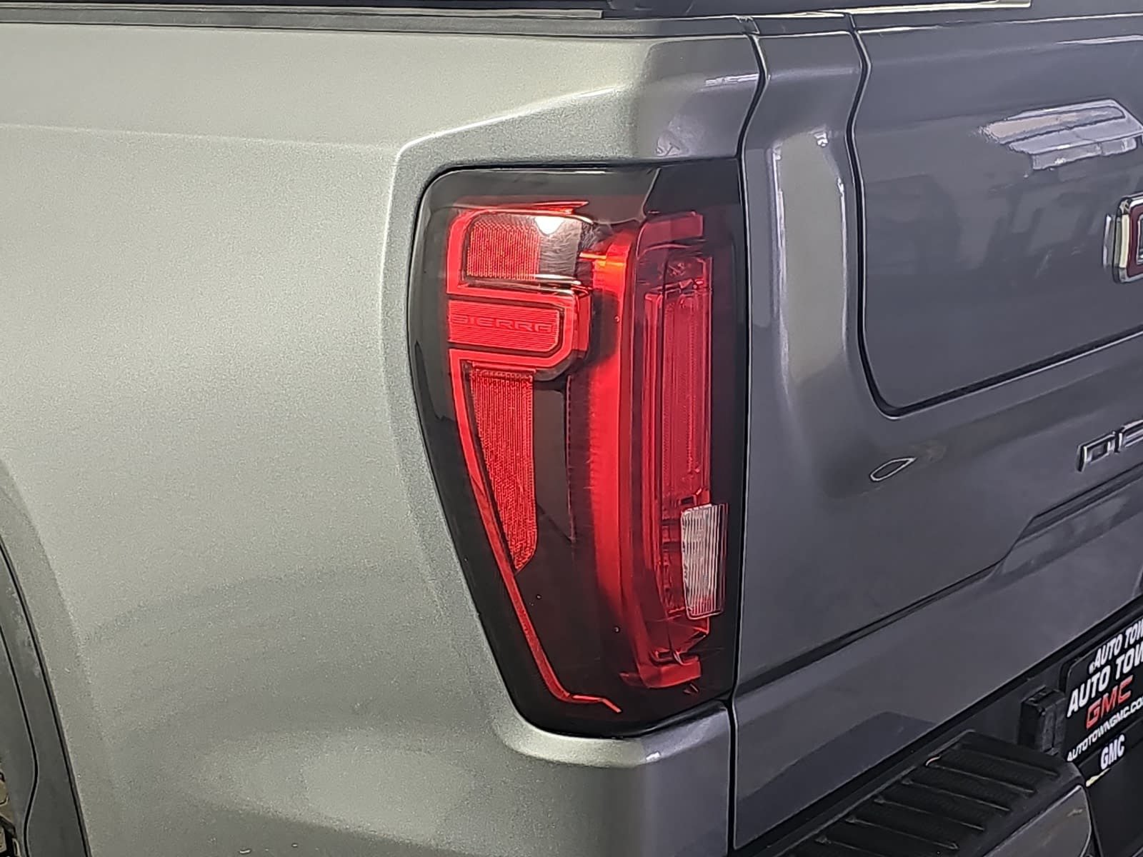 Used 2020 GMC Sierra 1500 Denali w/ Denali Ultimate Package AWD/4WD image 31